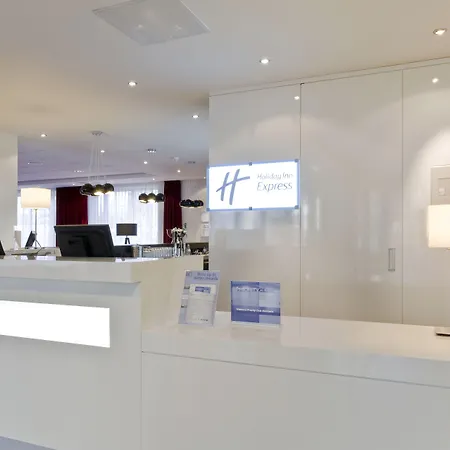 Отель Express Amsterdam - Schiphol By Ihg