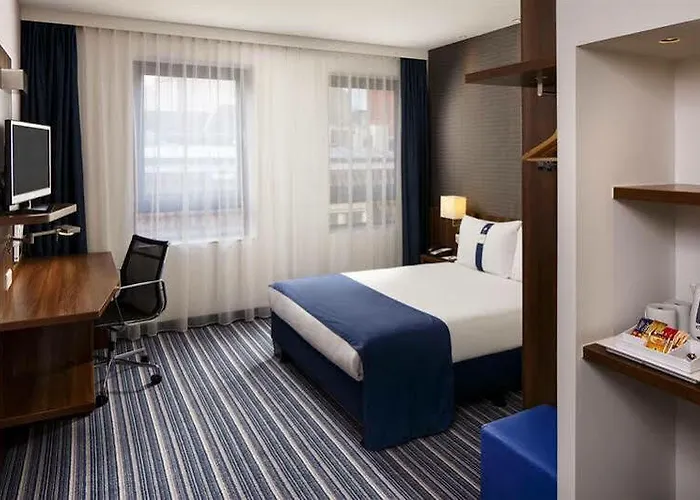 快捷假日酒店 酒店 3*